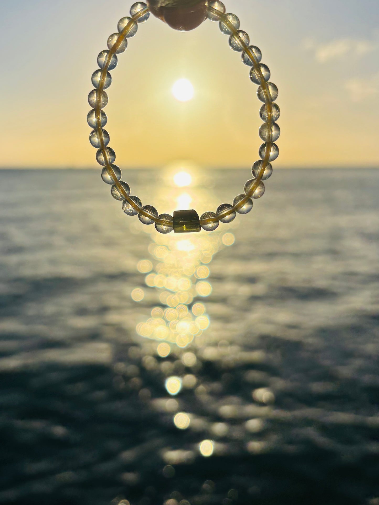 宇宙系のパワー🚀リビアングラス&モルダバイト6mm