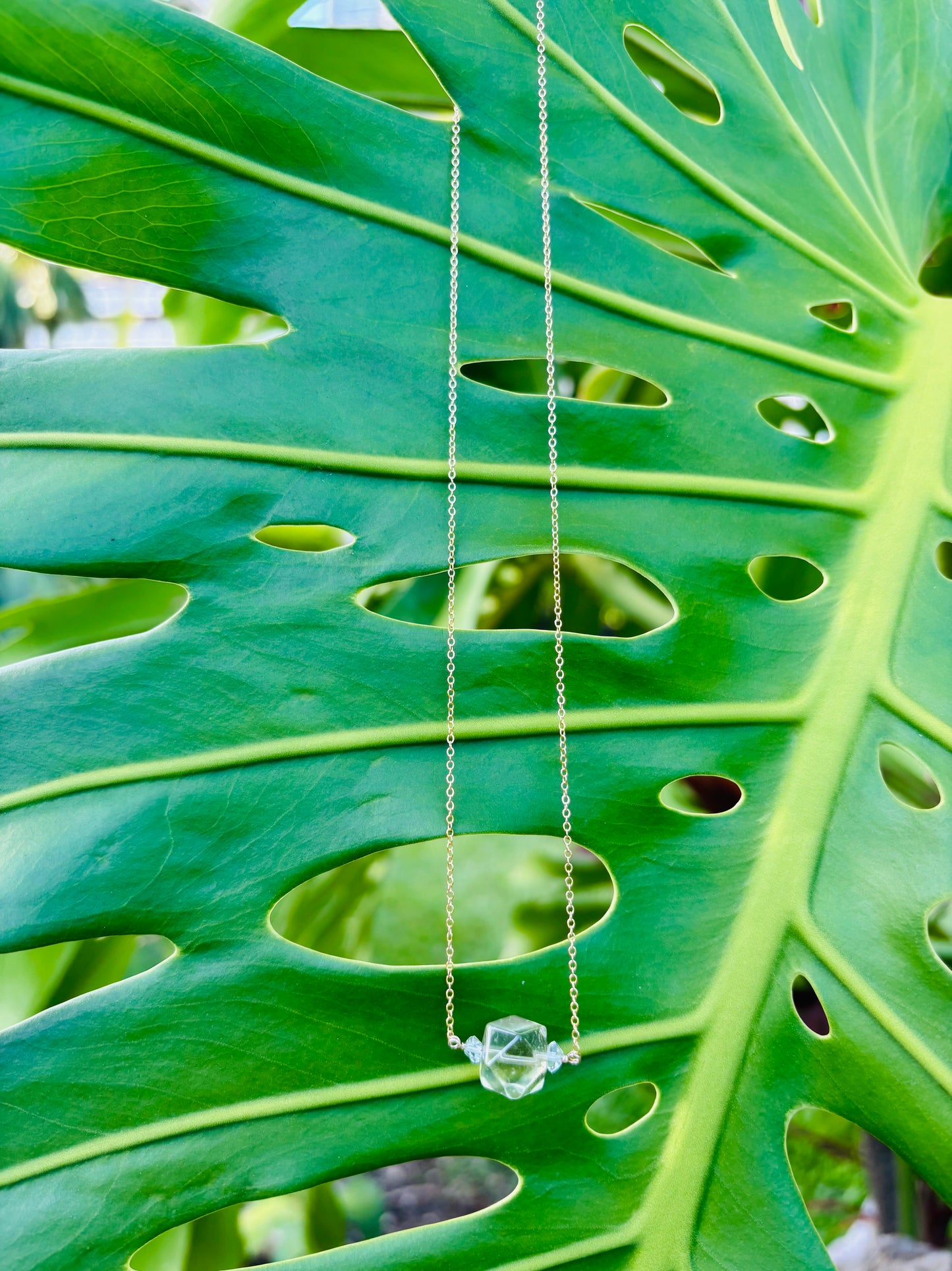 リビアングラスネックレス