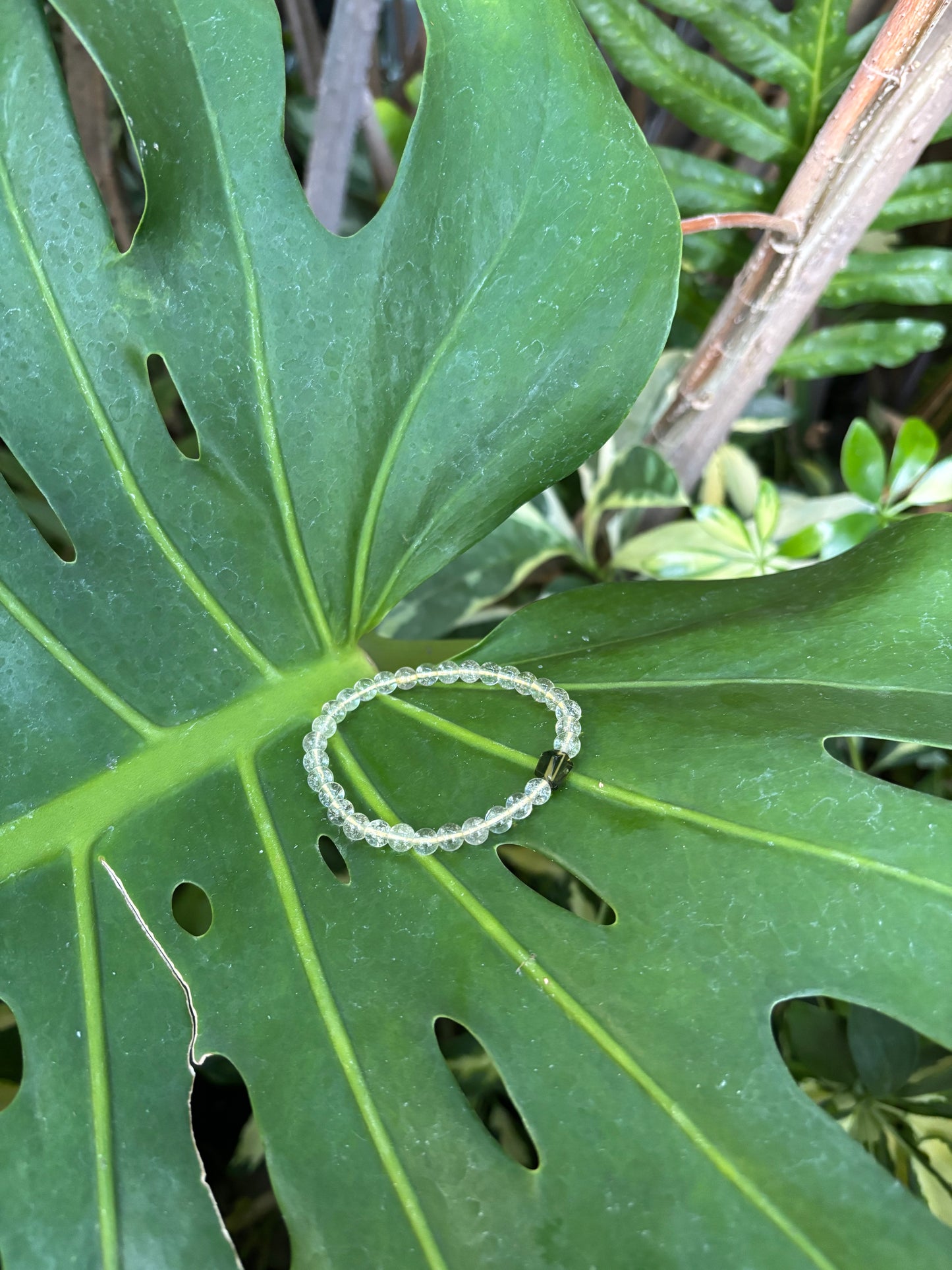 宇宙系のパワー🚀リビアングラス&モルダバイト6mm