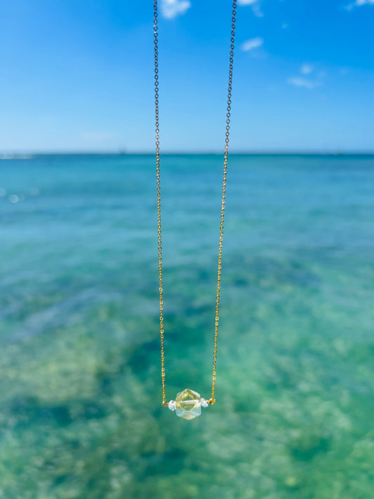 リビアングラスネックレス