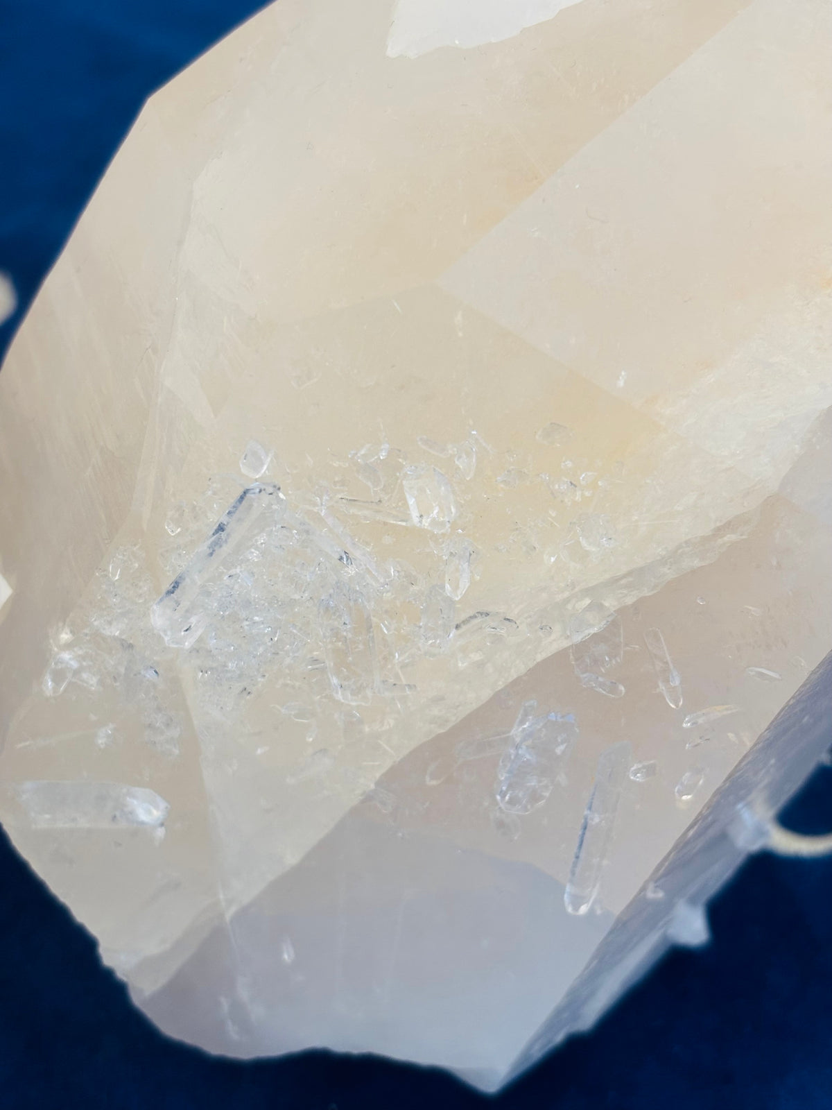 アーカンソー水晶　Ｂigクラスター 2.1Kg